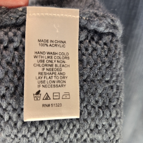 1.State Womens Sweater Sz M Blue-Metallic Silver Throughout Front Oversized - Picture 10 of 11